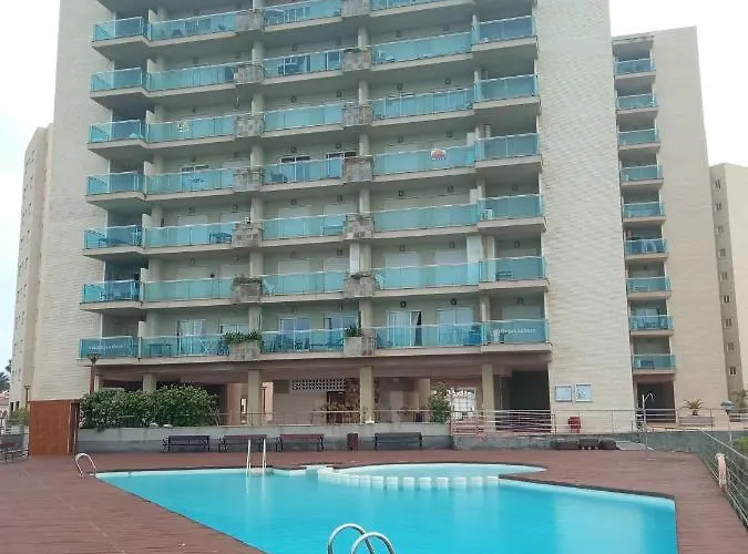 Sahara Beach, Sunrise & Mediterranean Sea Views Appartement